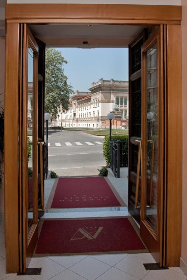 Albergo Vittoria Салсомаджоре Терме Екстериор снимка