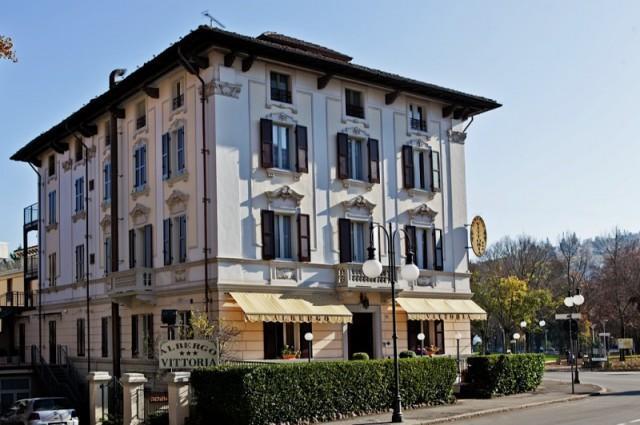 Albergo Vittoria Салсомаджоре Терме Екстериор снимка